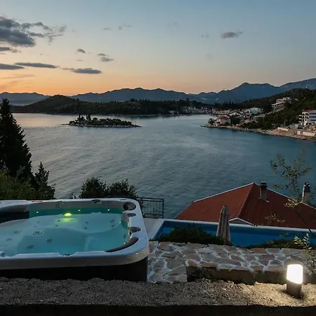 Nella Villa *